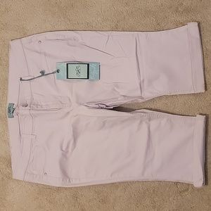 NWT Lavender Capri Pants Size 18W one 5 one Woman